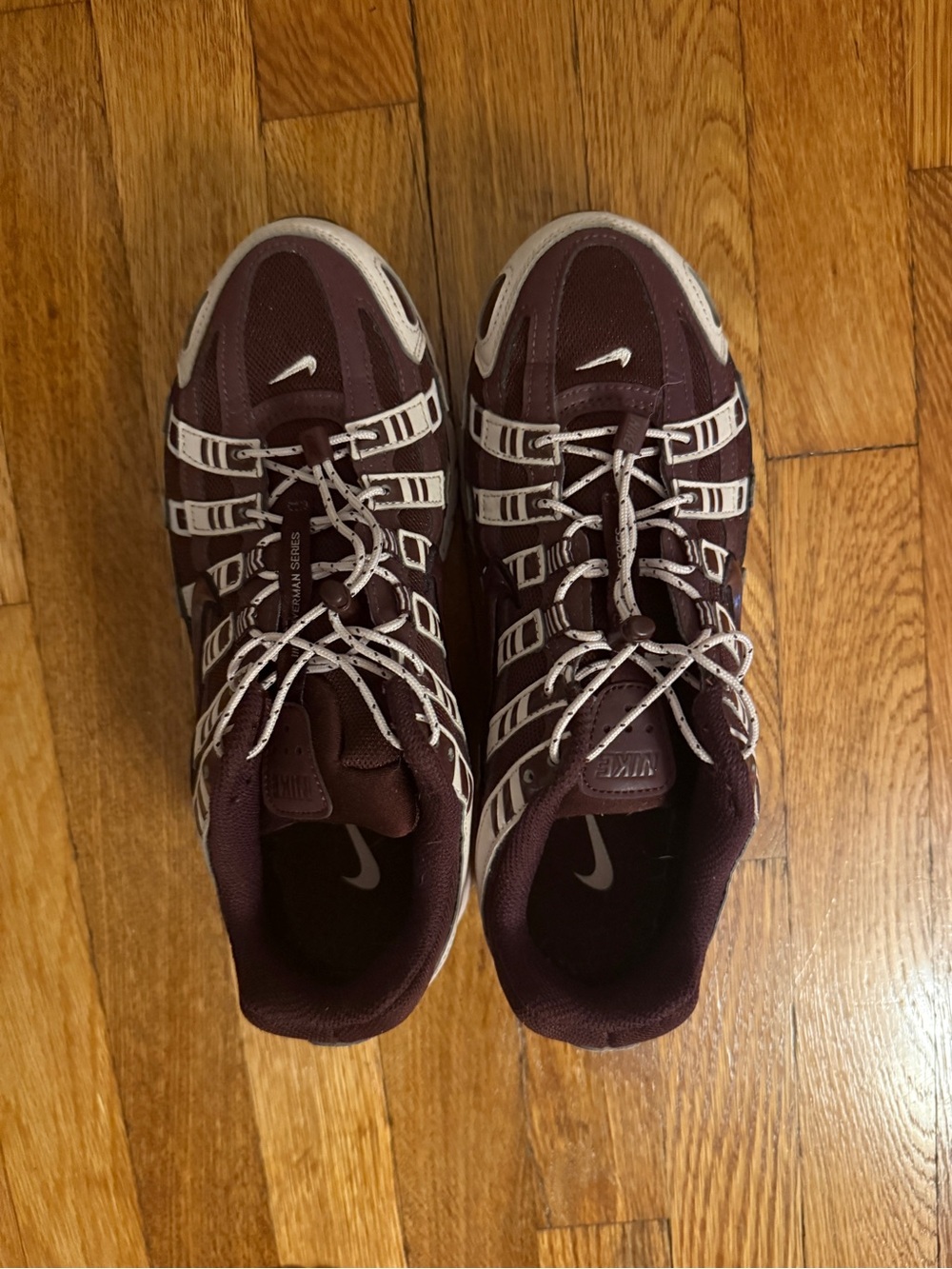 Women’s Nike P-6000 Sneakers - Red/Burgundy - Picture 5 of 7